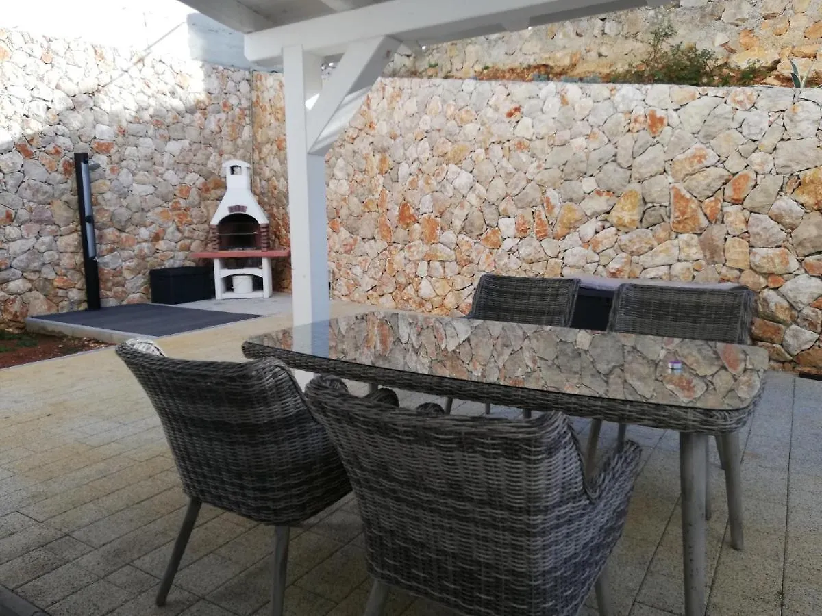 Franta Apartment Cres